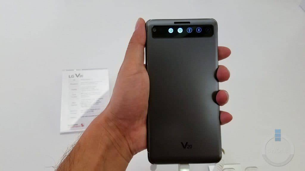 LG V20