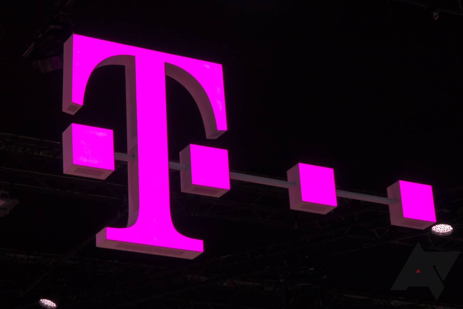 what is t mobile net worth - Ilustrasi 2